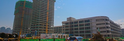 主市场北区两栋写字楼C1、C2已封顶