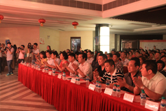 黄金珠宝商与洪大签署合作意向 抱团入驻新洪城大市场