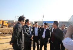 市委常委周关主持召开项目现场调度会 突破难点 把握时间节点 确保项目如期推进