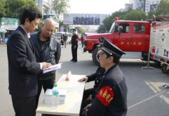 消防警钟常敲响 筑牢市场“防火墙”
