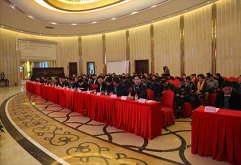 “热情服务 、文明经商、 诚实守信、 依法经营……”新洪城大市场传来百名商户代表铿锵有力的诚信宣言，3月15日，2016年我参与我推荐“诚实守信”身边好人启动仪式暨洪大商刊评优表彰大会在新洪城大市场隆重举行，近三百洪城大市场诚信经营商户代表和洪大商刊通讯员参加了此次活动。