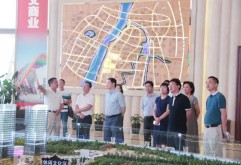 近日，靖安县委书记田辉一行专程从靖安驱车来到南昌参观走访新洪城大市场项目，集团董事长刘如强、总经理余小玲，副总经理、洪城大市场股份公司总经理陈立群等相关领导热情接待。