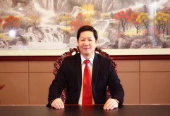 过去的一年，是洪大集团转型升级的关键一年，集团紧紧围绕“大改造、大提升、大发展”的二次转型战略目标，上下一心、攻坚克难，各项工作稳步推进，并不断开拓新局面、取得新成果。