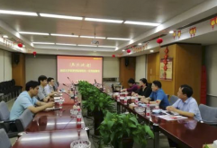        5月29日上午，南昌大学管理学院徐兵院长带领学院各学科主要负责人莅临洪大集团就深化校企合作进行考察交流。集团董事会秘书刘水桂及相关单位负责人热情接待，双方就未来校企合作事宜进行了深入交流和探讨。