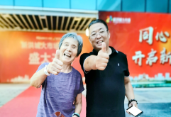 分铺特写 | 时隔25年，80岁老奶奶再次抽到新洪城大市场旺铺！