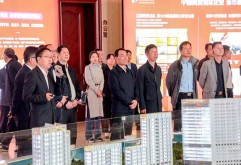 在以南昌县委、县政府为代表的各级政府支持和帮助下，新洪城大市场将会成为区域商贸旅游产业发展的强大引擎，为经济社会繁荣昌盛注入澎湃动力。