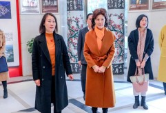 刘丽副主席高度评价了洪大在非公党建工作方面所取得的成绩，她表示洪城大市场是省里的一张名片