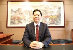   在新的一年，让我们携手并进，继续奋斗，勇往直前，乘风破浪、创造更加灿烂的辉煌！