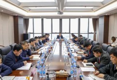 陈总祝全体洪大人在新的一年牛气冲天、再上层楼！