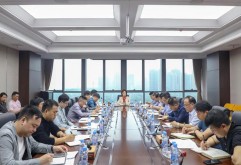 余书记指出：“当前，我们正处在洪大发展的重大窗口期，希望我们所有的洪大人树立起必胜信心，激发出更大更强的动力，下半年有一个好的开端、好的面貌和好的发展！”