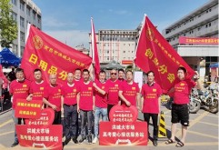 牛年高考期间，南昌街头涌动“洪大红”！