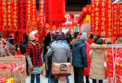 赶一份烟火气，过一个吉祥年！新洪城大市场人气太火爆！
