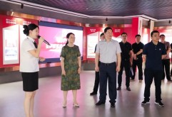 省商务厅党组成员，省贸促会党组书记、会长方艳茹率队来我司调研