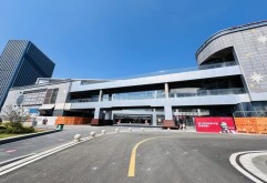 星巴克、肯德基进场装修！新洪城大市场大東門・喜闻荟焕新提速