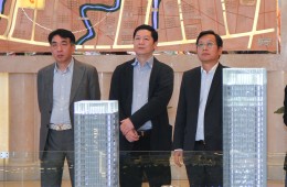 香港招商局招商资本郭健一行莅临新洪城大市场参观考察