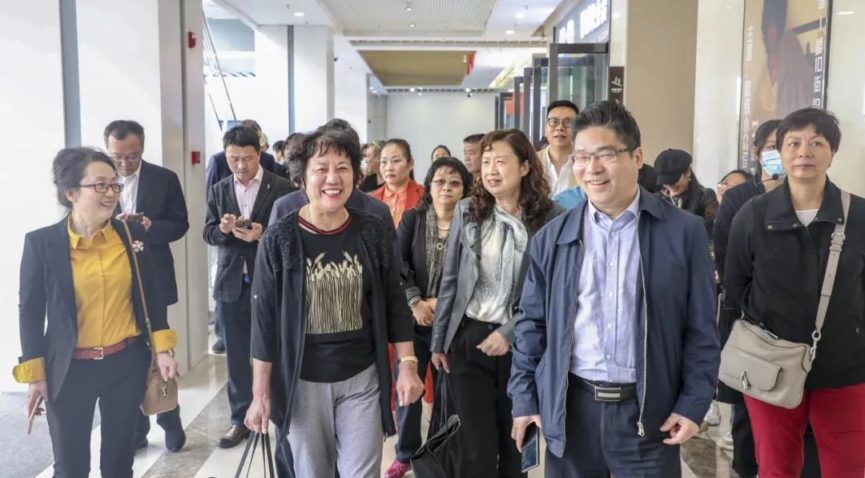 集团要闻 | 广州市荔湾区工商联(总商会)考察团一行莅临我司参观考察